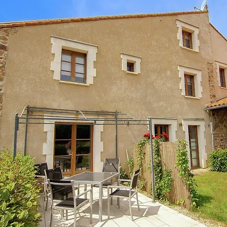 Holiday home Spacious With Heated Pool *