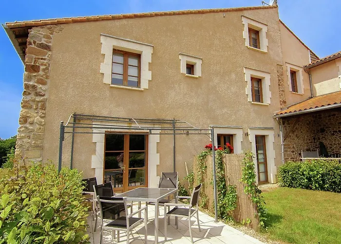 Сasa de vacaciones In France With Private Terrace *